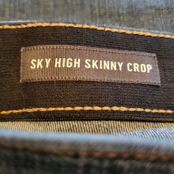 Torrid premium sky high skinny crop capris - Picture 6 of 10